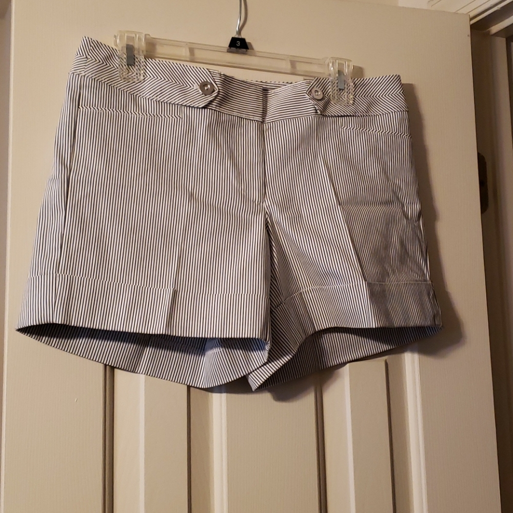 NWT WHBM Black & White Striped Shorts